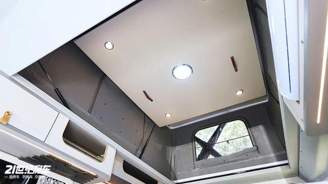 通勤露营全OK驿舟先锋官V升顶宿营车不朽情缘电子游戏1798万元三张床(图8) 通勤露营全OK驿舟先锋官V升顶宿营车不朽情缘电子游戏1798万元三张床(图8)