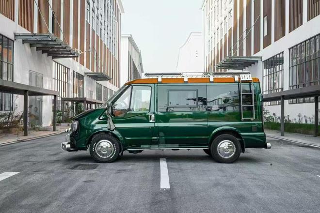 尔1917颜值高配置强出行就是焦点MG不朽情缘复古风的宿营车沃森威(图3)